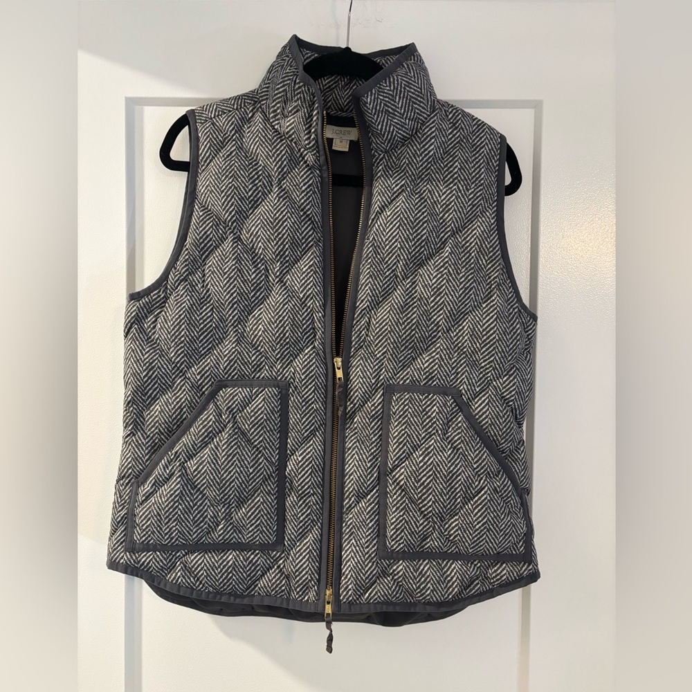 J Crew Gray Herringbone Size Medium Quilted Puffer Vest